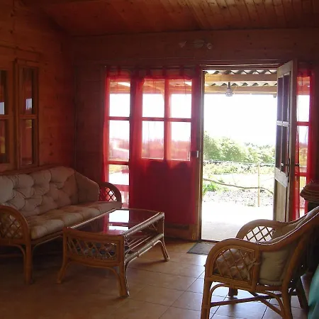 Apartamento The Wooden House - 5 Guests, Bbq São Mateus